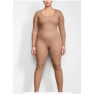 Skims all I’m one onsie bodysuit